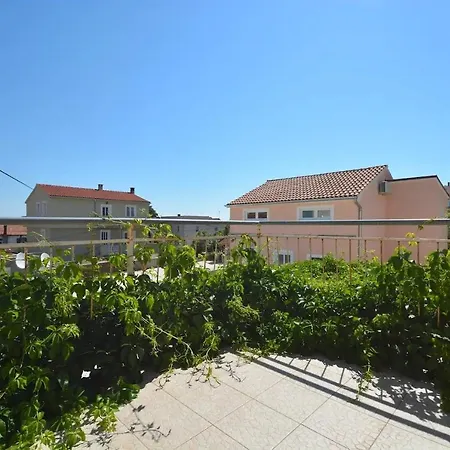 By The Sea Tkon, Pasman - 19024 Apartman *